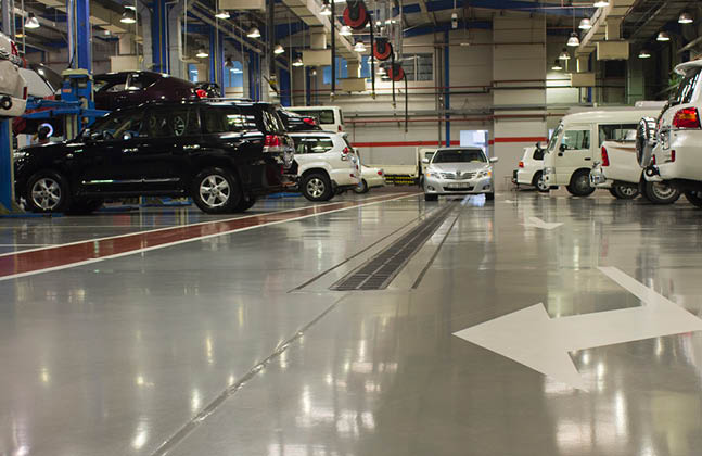Colourful Floor Finish for Hi-Tech Automotive Service Centre in Dubai 01