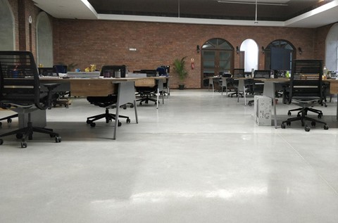 Modern Floor Finish for Zoho’s Modern Office Environment